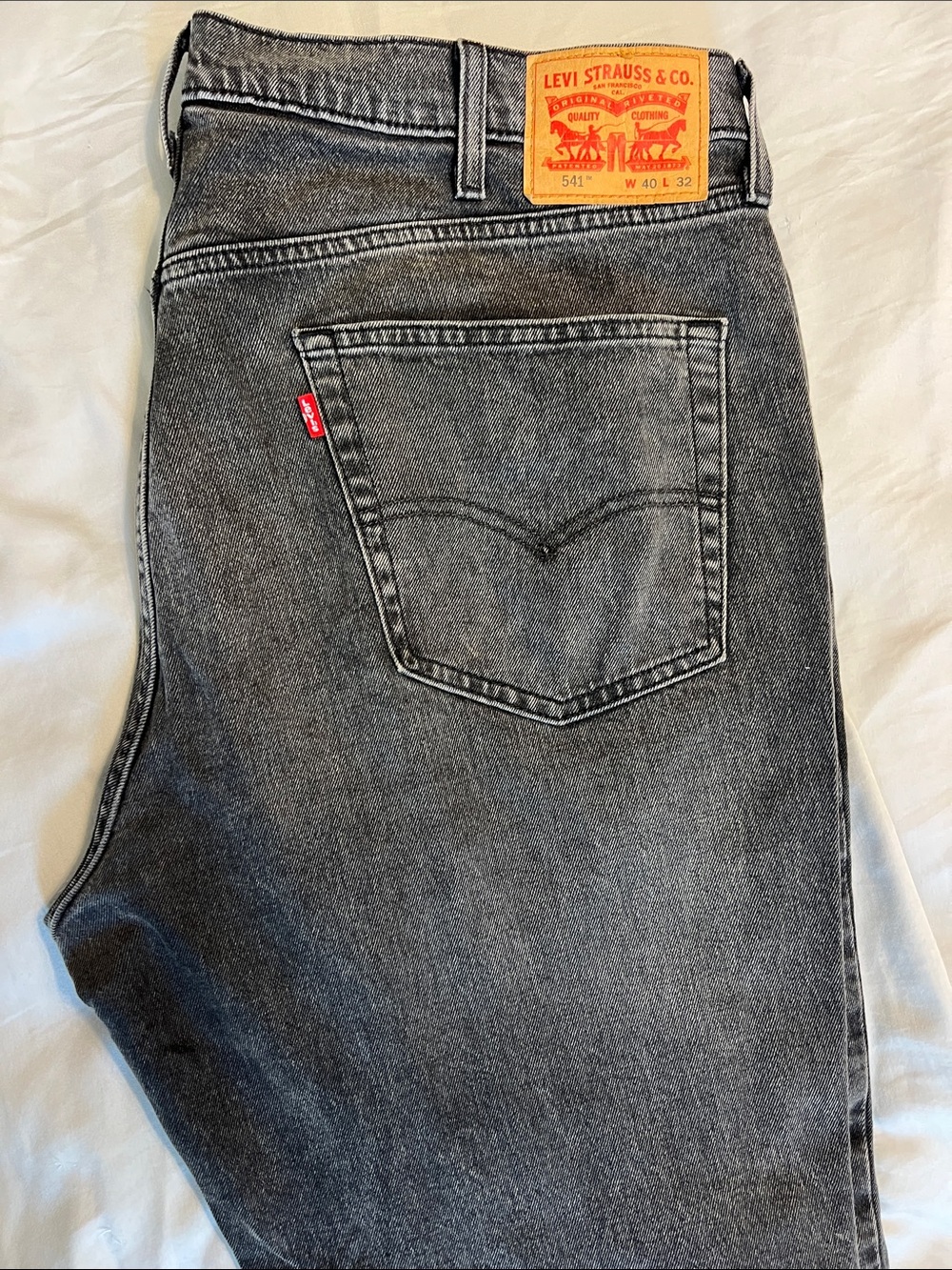 Levi's Men's Black Washed 541 Athletic Taper  Jeans